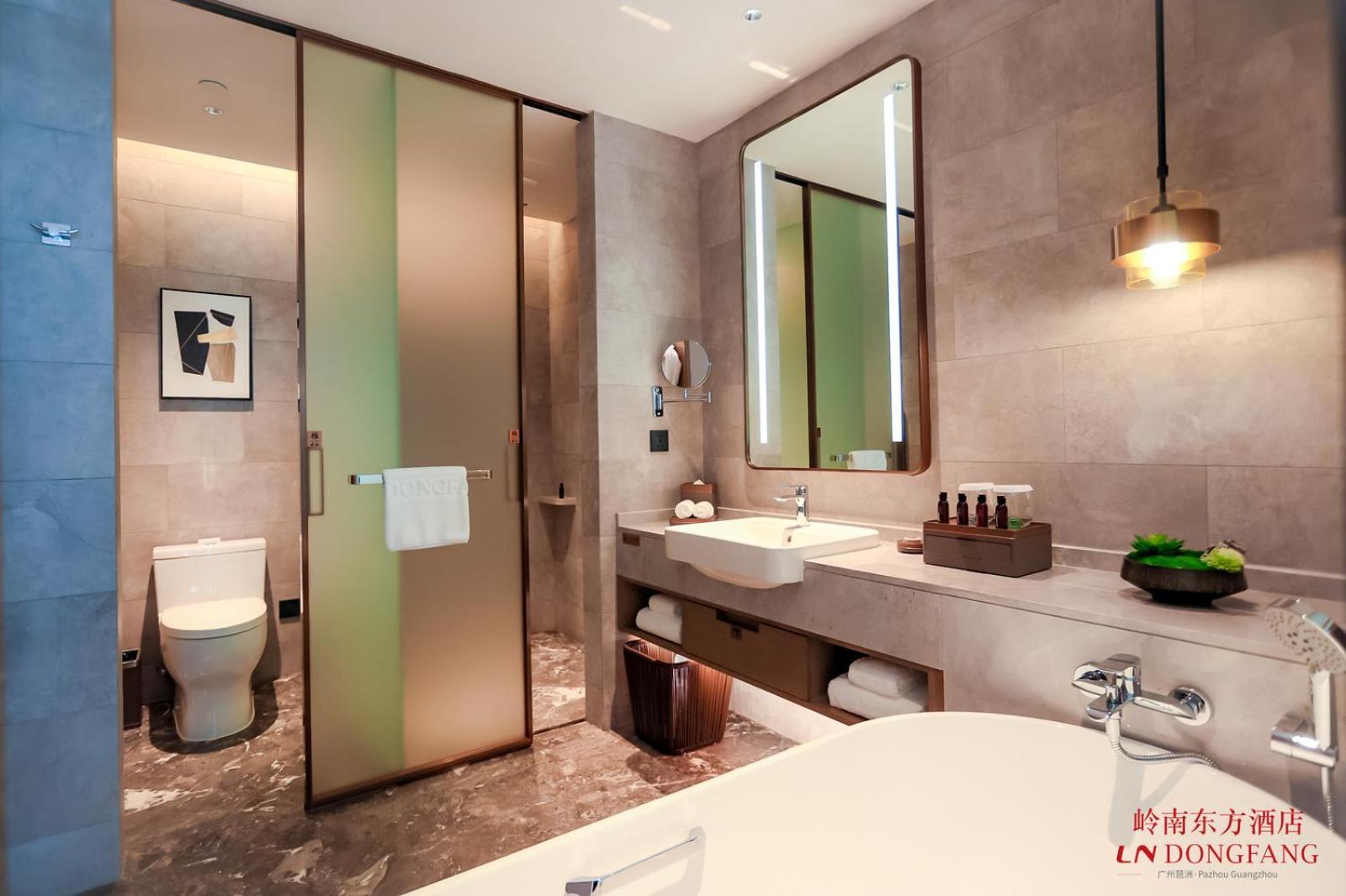 Guangzhou Pazhou Ln Dongfang Hotel Bagian luar foto